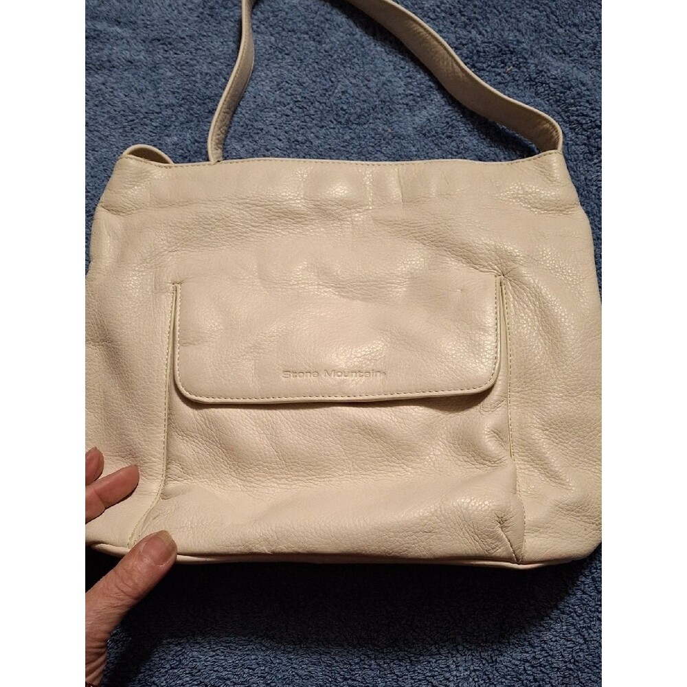 Stone Mountain Accessories White Leather Shoulder Bag with Front Flap Pocket